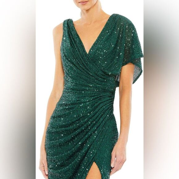 Ieena Mac Duggal 26988 - V-Neck Cowl Back Gown dress in emerald green size 8 - Picture 6 of 14